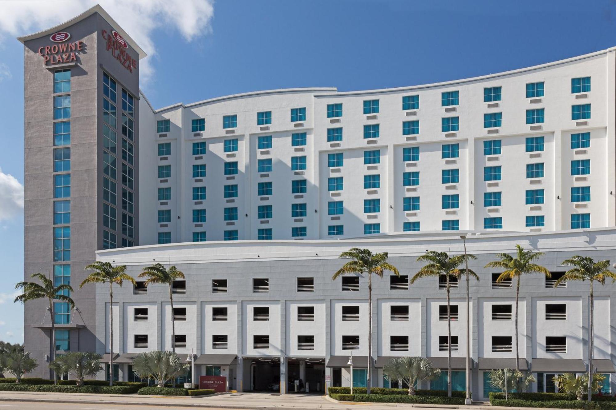 Crowne Plaza Hotel & Resorts Fort Lauderdale Airport/ Cruise, An Ihg Hotel Exterior photo
