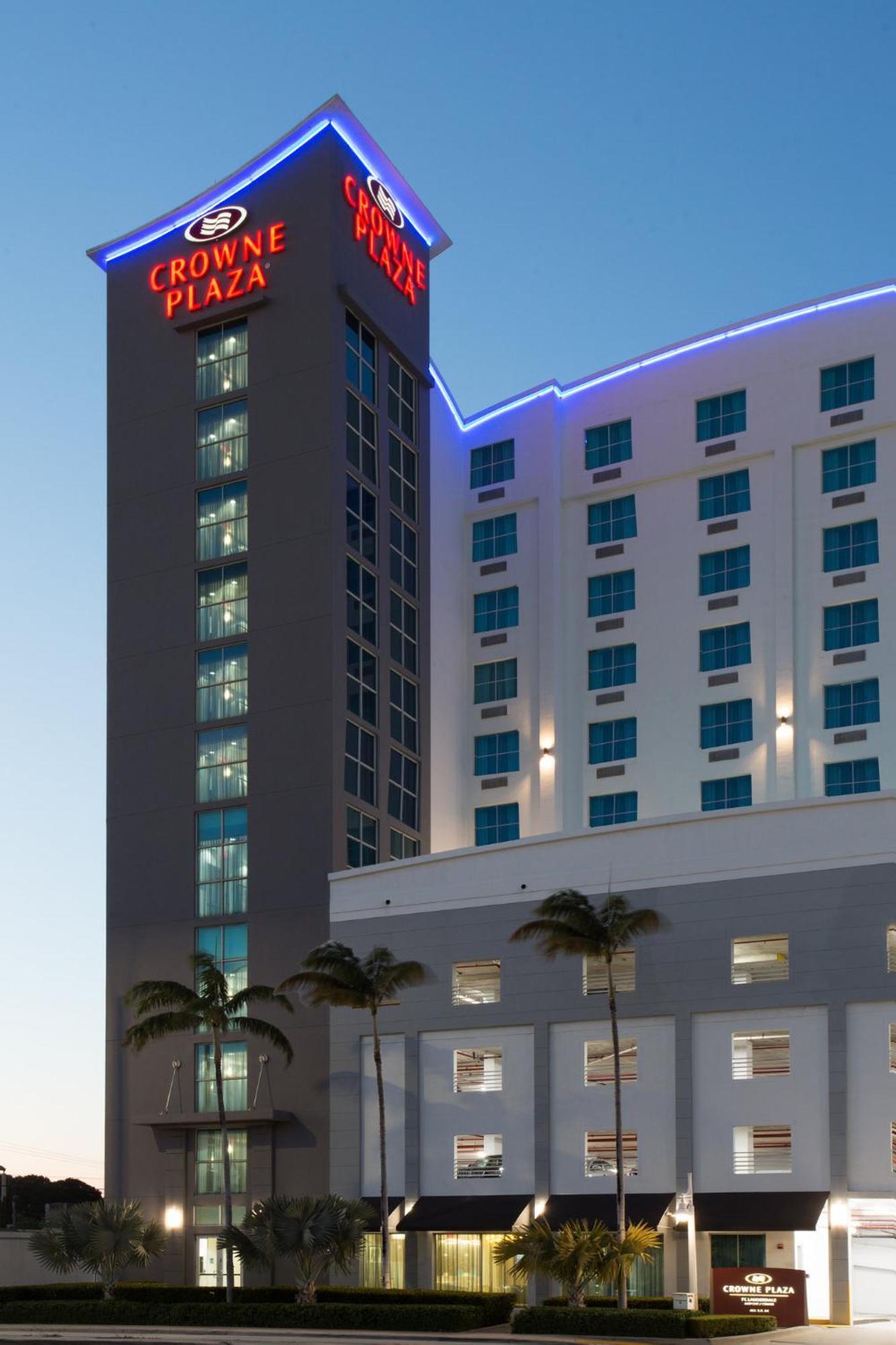 Crowne Plaza Hotel & Resorts Fort Lauderdale Airport/ Cruise, An Ihg Hotel Exterior photo